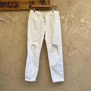 American Eagle Tomgirl White Distressed Jeans